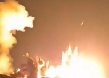 अमेरिकाद्वारा इरानमा भीषण हमला युद्ध चर्किने संकेत