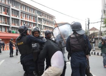 बबरमहल-माइतीघर क्षेत्रमा तनाव, सात प्रदर्शनकारी नियन्त्रणमा