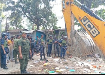 बालेन स्टाइलमा मन्त्री महतोको कदम, अवैध बजार हटाइँदै