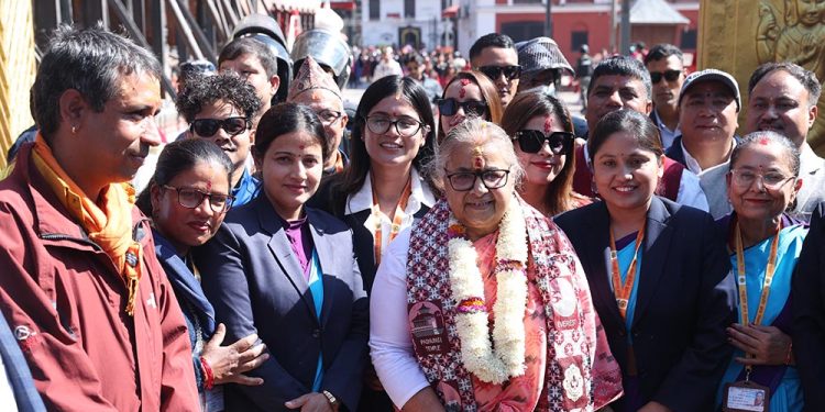 सिंहदरबार छाडिन् कार्की, बालेनको आगमनको तयारी