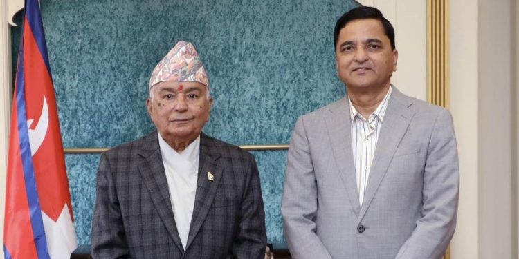 शीतल निवासमा राष्ट्रपति पौडेलसँग भेटे योगेश भट्टराई