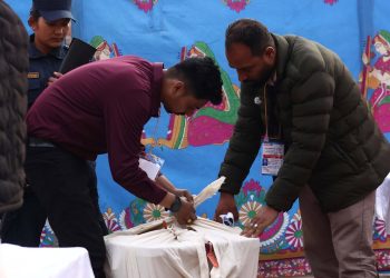 मतदान स्थलबाट मतपेटिकाहरू संकलन