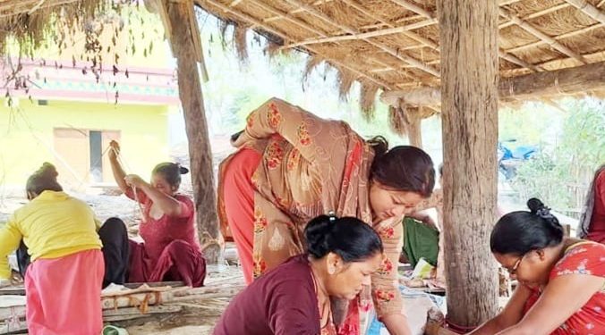 सीप सिकेर स्वरोजगारतर्फ महिलाको कदम