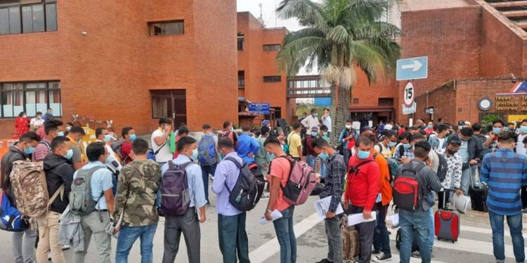 स्वदेशमा रोजगारी अभाव, वैदेशिक रोजगारीमा निर्भरता बढ्दो