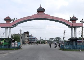 विराटनगर होटलबाट ६ विदेशी पक्राउ