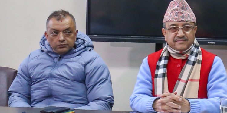 कांग्रेस एकताका लागि थापाको पहल, खड्कासँग भेट