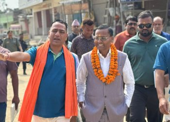 महोत्तरीमा मन्त्री महतो, मठ दर्शनसँगै विकास निर्माणमा सक्रियता