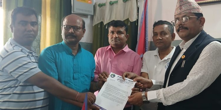 निजी सञ्चारमाध्यम धराशयी बनाउने नीति फिर्ता लिन माग