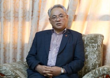 ओलीको अनुपस्थितिमा पार्टी सम्हाल्दै बादल