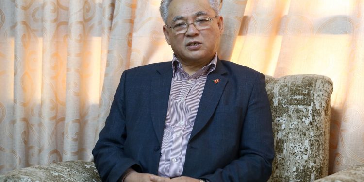 ओलीको अनुपस्थितिमा पार्टी सम्हाल्दै बादल