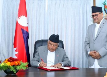 सरकारको प्रस्तावमा राष्ट्रपतिद्वारा संसद् बैठक स्थगित