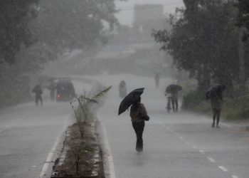 मौसम बिग्रियो, हावाहुरीसहित वर्षा जारी