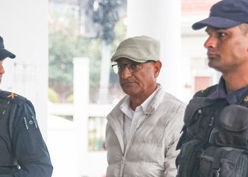 ओलीपछि लेखक पनि हिरासत मुक्त