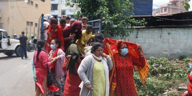 थापाथलीबाट उठ्यो विरोध, रास्वपा कार्यालयमा निगरानी कडा