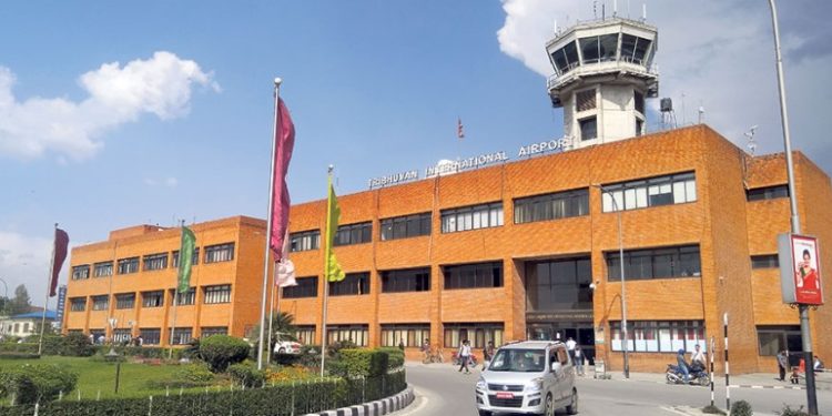 दिल्ली जान लागेका अमेरिकी यात्रु लागू औषधसहित समातिए