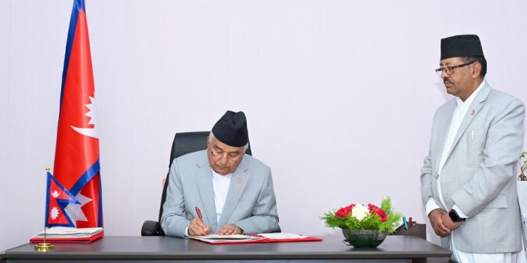 संवैधानिक परिषद् अध्यादेश विवादमा, राष्ट्रपतिद्वारा फिर्ता