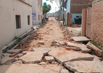 असारे बजेटको प्रभाव : साकेत नगरमा सडक निर्माण कार्य रोकियो
