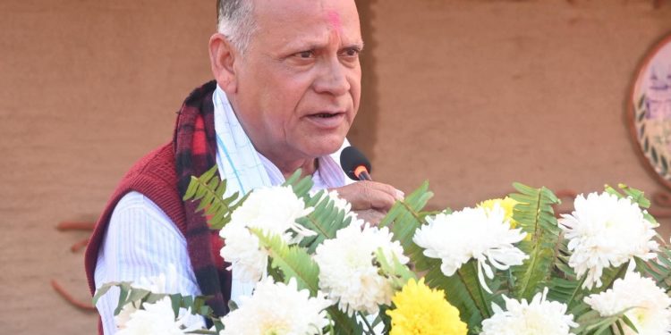 शपथकै दिन प्रमुख सचेतक पदबाट कुमार कान्त झाको राजीनामा