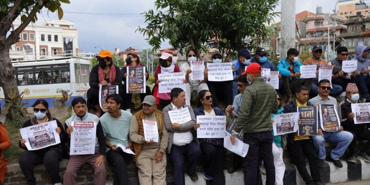 माइतीघरमा एमाले निकट महिलाको धर्ना, अम्बिका बस्नेतको रिहाइ माग
