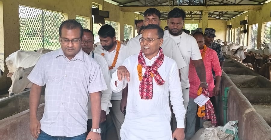 गौ संरक्षण र व्यवस्थापनबारे मन्त्री महतोको चासो