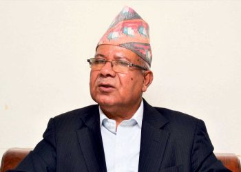 माधव नेपालको आरोप: सरकारले मजदुर अधिकार दबाउँदै