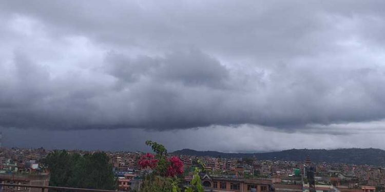 मधेश र लुम्बिनीमा हावाहुरीको चेतावनी, पहाडमा वर्षा हुने