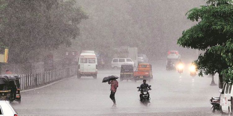 पश्चिमी वायुको प्रभाव : चट्याङ्गसहित वर्षा र हावाहुरीको सम्भावना