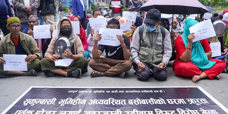 नौ दिनमा १५ हजार विस्थापित, माइतीघरमा चर्कियो विरोध