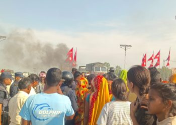 डोजर आतंक बन्द गर भन्दै सुकुम्बासीको विरोध प्रदर्शन