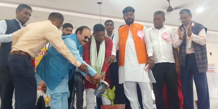 मन्त्री लखन दास तत्माद्वारा प्रदेश स्तरीय भेलाको उद्घाटन