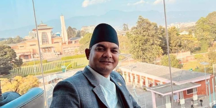 सेन अफ कमान्ड मिचेको आरोपमा सचिव पुष्कर तानिए