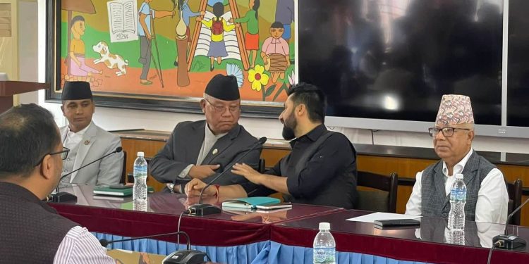 संसद् सञ्चालनबारे दलहरूबीच सहमति खोज्दै रास्वपा