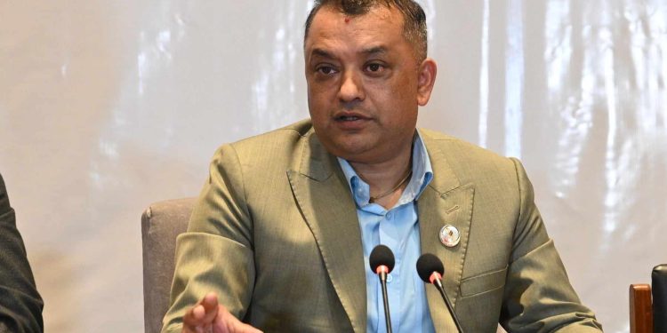 पशुपति क्षेत्रको मौलिकता जोगाउन सरकारलाई गगन थापाको चेतावनी