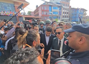 धर्नामा बसेकाहरूको माग सम्बोधन गर्ने गृहमन्त्रीको प्रतिबद्धता