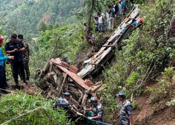 काभ्रे बस दुर्घटनामा ज्यान गुमाउने ८ जनाको परिचय सार्वजनिक