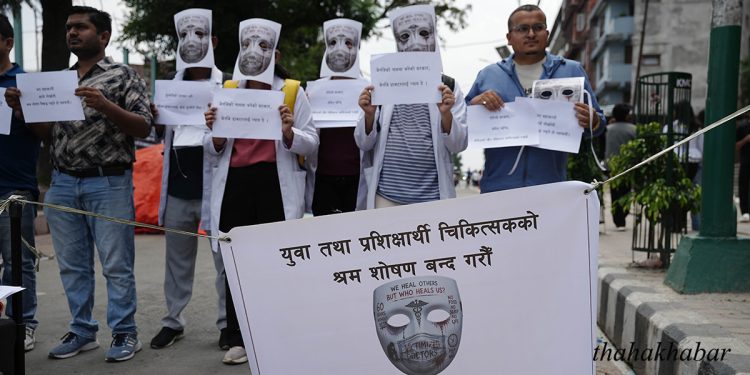 सात बुँदे मागसहित युवा चिकित्सकको आन्दोलन