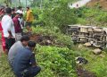 महोत्तरीबाट सुनसरी जाँदै गरेको बस उदयपुरमा दुर्घटनाग्रस्त