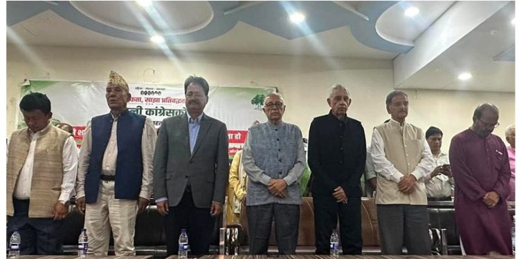 कांग्रेस आफैं फुटेको होइन, फुटाइयो : शशांक