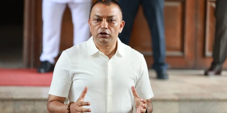 सुनसरी घटनामा सरकारको भूमिकामाथि गगन थापाको प्रश्न