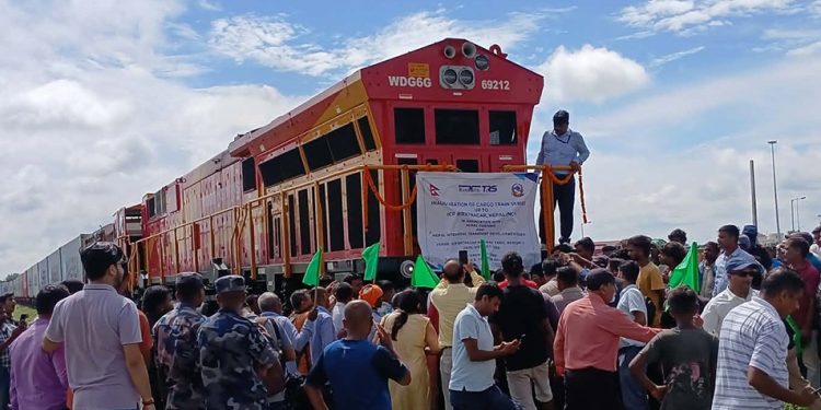 कोलकाताबाट पहिलो कार्गो रेल सिधै विराटनगर आइपुग्यो