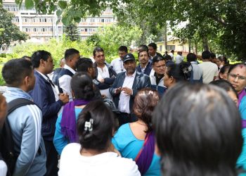 साउनदेखि सेवाबाट हटाउने निर्णय स्थगित, करार कर्मचारीलाई राहत
