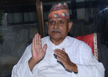 संकटको घडीमा सबै पक्ष मिलेर अघि बढ्न पूर्वराष्ट्रपति यादवको सुझाव