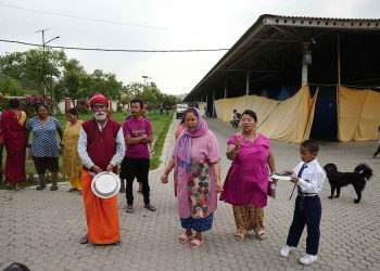 खाना नदिएको आरोपमा होल्डिङ सेन्टरमा सुकुमवासीको असन्तुष्टि