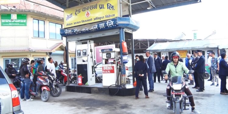 इन्धन आपूर्ति सहज, बन्द गरिएका १४ पेट्रोल पम्प पुनः सञ्चालनमा