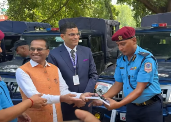 मधेसका ८ जिल्लाका प्रहरीलाई ४ करोड ६८ लाखका गाडी हस्तान्तरण