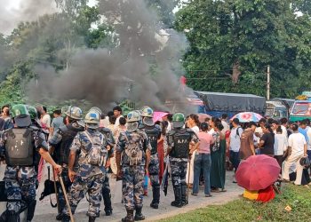 गरिमा चौधरीको न्याय माग्दै पथलैयामा प्रदर्शन जारी, राजमार्ग प्रभावित