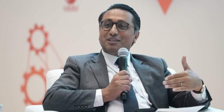 ‘जनताले दिएको पैसा प्रभावितसम्म छिटो पुर्‍याऔँ’ : अर्थमन्त्री वाग्ले