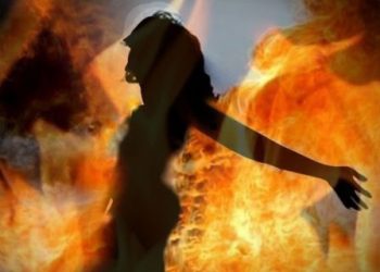 सिरहाको मिर्चैयामा आगलागी, घरभित्रै महिलाको शव फेला