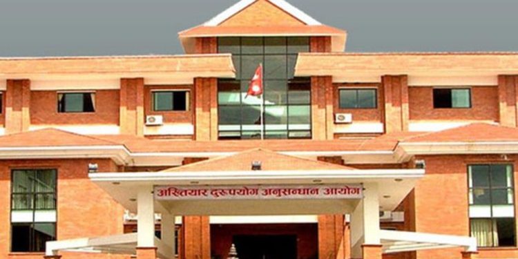हाजिरी सच्याएर सरकारी रकम निकासा, प्रधानाध्यापक र शिक्षिकाविरुद्ध मुद्दा