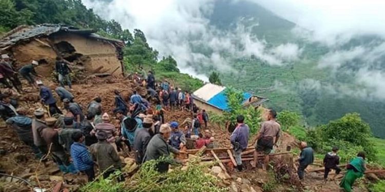 रोल्पामा पहिरोमा परी १८ जनाको मृत्यु, एक जना अझै बेपत्ता